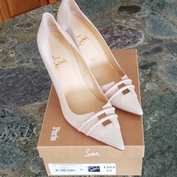 NWT Gorgeous Christian Louboutin Neutral Pump - Picture 2 of 8